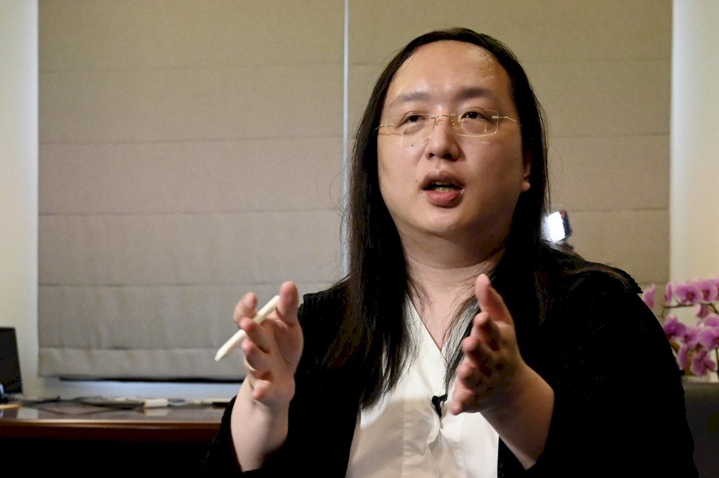 Melawan Berita Hoaks   Audrey Tang: Transparansi dan Keterbukaan Ditambah Kebijaksanaan Sipil