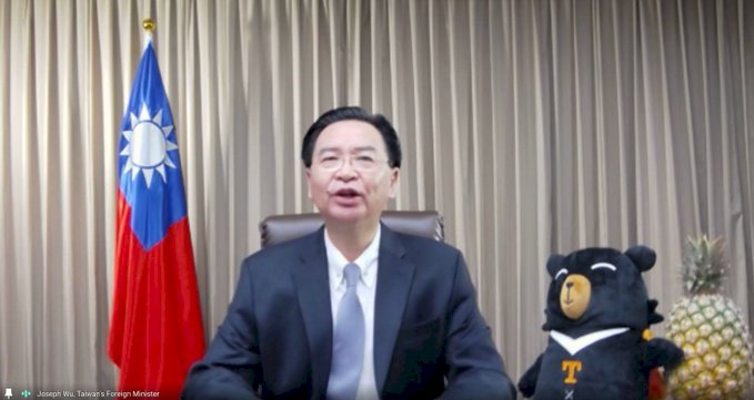 Menlu Joseph Wu Berpidato Sembari Menampilkan Nanas, IPAC: Taiwan Sedang Menghadapi Tekanan Tiongkok