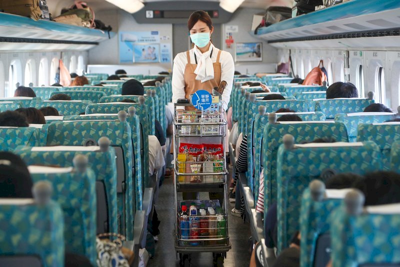 MOTC: Penggunaan Transportasi Umum Merosot Karena Covid-19 pada 2020