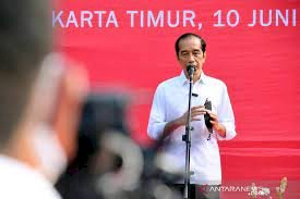 Jokowi: 1.000 Pekerja di Pelabuhan Sunda Kelapa Divaksinasi COVID-19