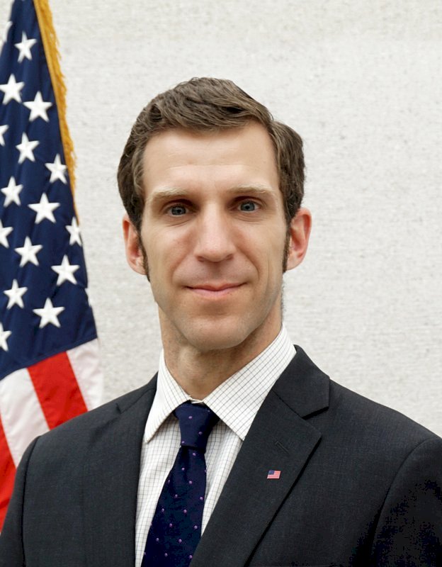 Pernah Bertugas di Guangzhou, Jubir AIT Ed Dunn Fasih Berbahasa Mandarin