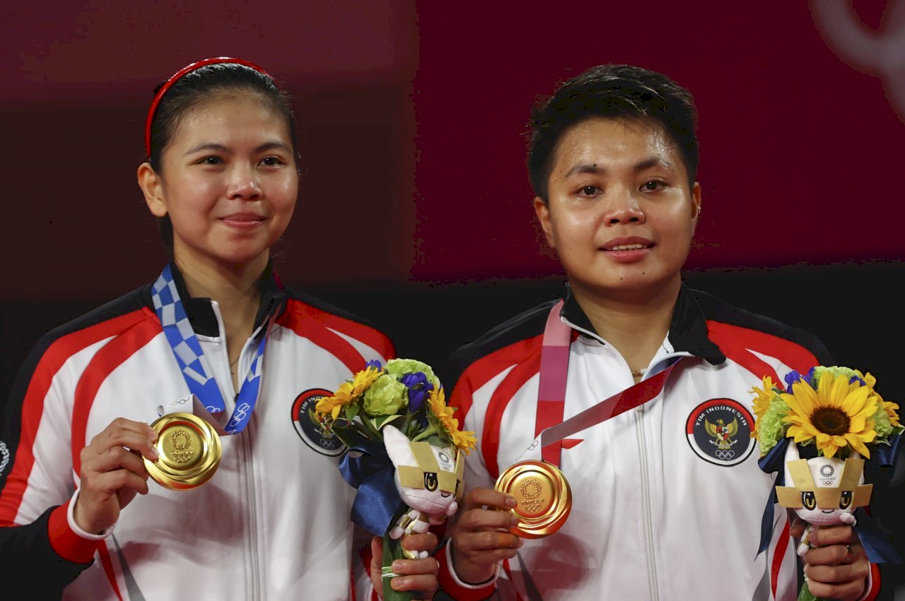 Ganda Putri Bulu Tangkis Indonesia Raih Medali Emas Mencatat Rekor Sejarah