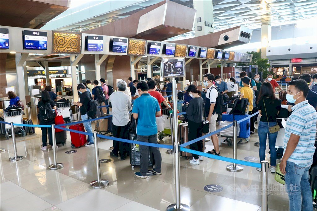 Ekspatriat Taiwan Pulang dari Indonesia Melalui Penerbangan Charter