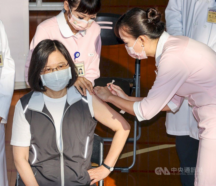 Vaksinasi Umum Covid-19 dengan Vaksin Medigen Produksi Taiwan Resmi Dimulai