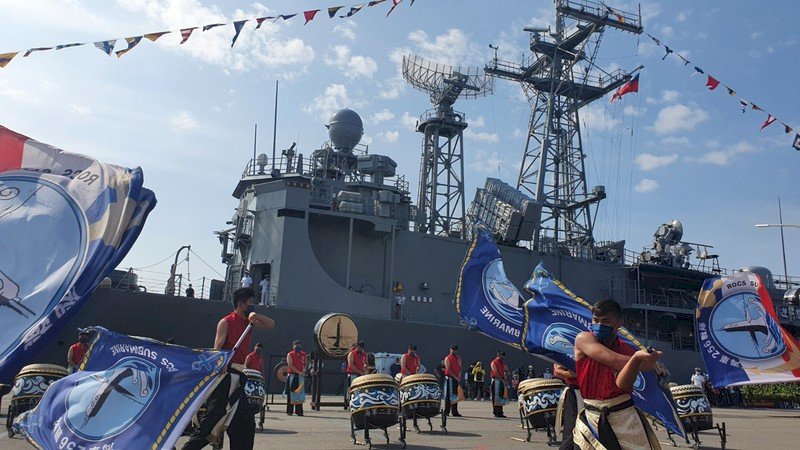 (Double Ten 2021) Pemkot Kaoshiung Ajak Warga Mengunjungi Kapal Fregat di Pelabuhan Hsinbin