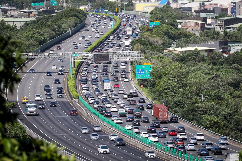 國慶連假首日國道早上部分路段壅塞- 新聞- Rti 中央廣播電臺