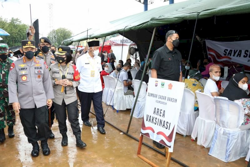 Kapolri Minta Forkopimda Sumbar Percepat Vaksinasi untuk Lansia