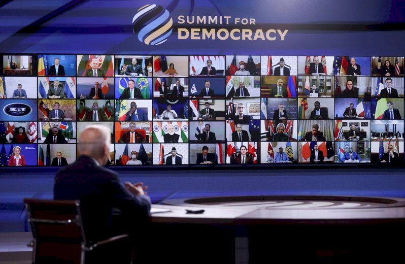 KTT Demokrasi, MOFA Mengajukan 62 Komitmen
