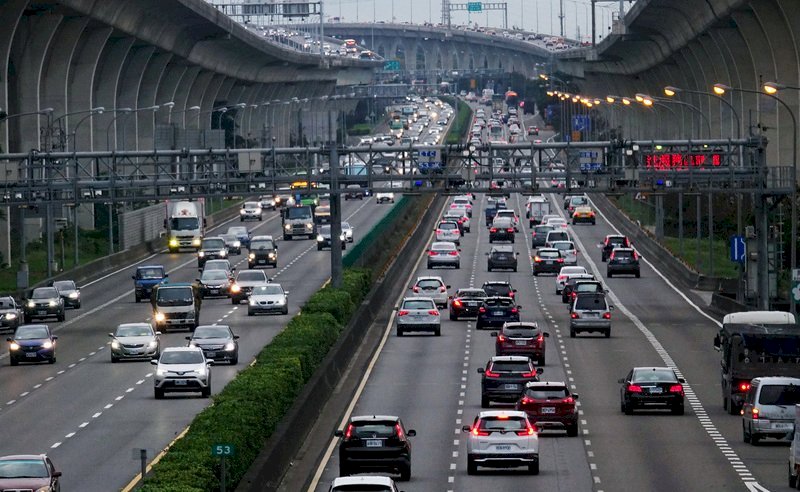 Hari Kedua Tahun Baru Imlek  7 Ruas Tol Taiwan Macet