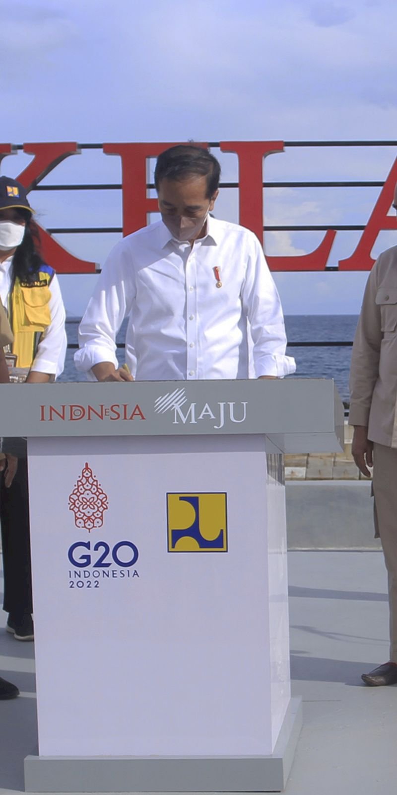 Jokowi Resmikan Taman Wisata dan Kuliner di Kupang