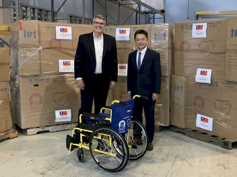 Taiwan Salurkan Kursi Roda dan Alat Bantu Berjalan bagi Kaum Rentan Disabilitas Haiti