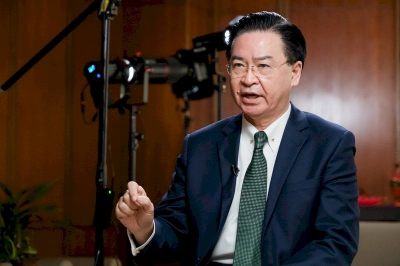 Menlu: Tiongkok Hendaknya Belajar dari Perang Rusia-Ukraina Saat Mengevaluasi Harga yang Harus Dibayar dalam Menginvasi Taiwan