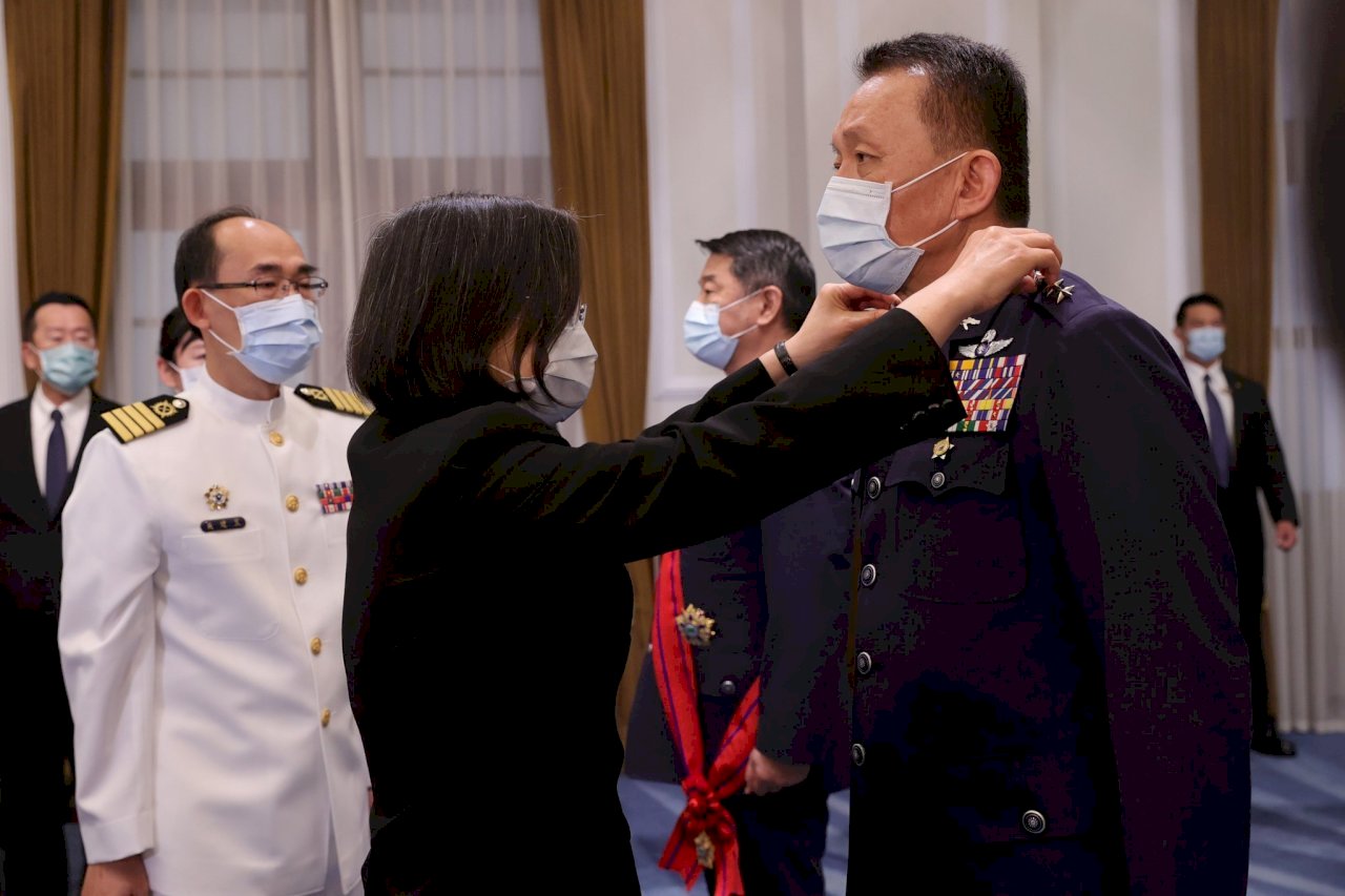 Liu Jen-yuan Menjabat Komandan AU, Presiden Tsai: Ciptakan Kemampuan Pertahanan yang Lebih Kuat