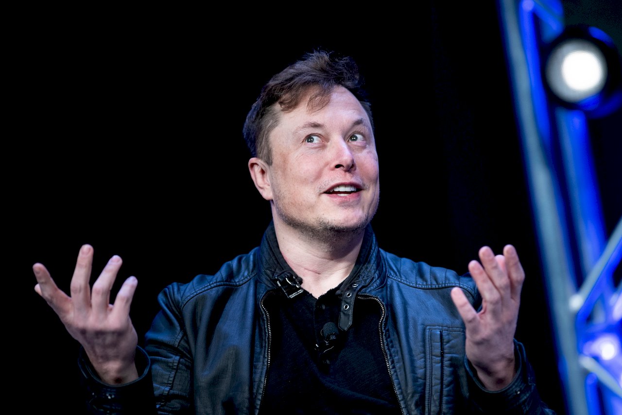 Elon Musk Tunda Akuisisi Sosial Media Twitter Akibat Banyaknya Anggota Berakun Palsu