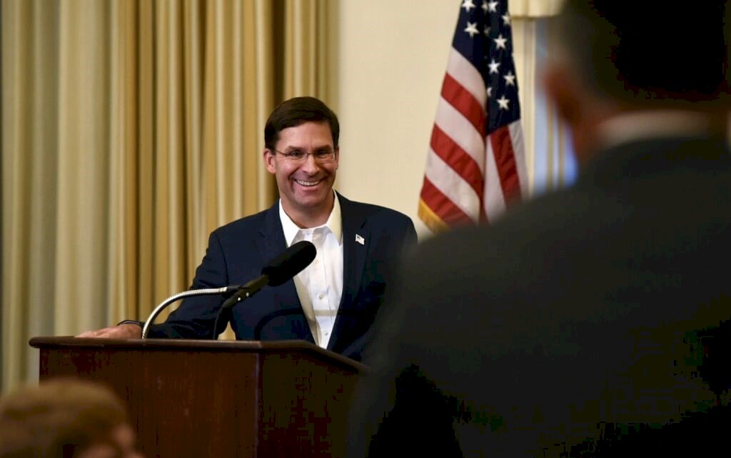Mantan Menteri Pertahanan AS Mark Esper Berkunjung ke Taiwan