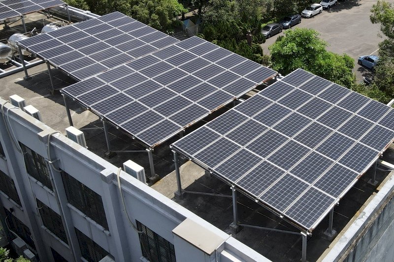 Konsumsi Listrik Harian Mencatat Rekor Baru di 40,748 GW dan Pembangkit Listrik Tenaga Surya Menyuplai 10% Listrik Bantuan