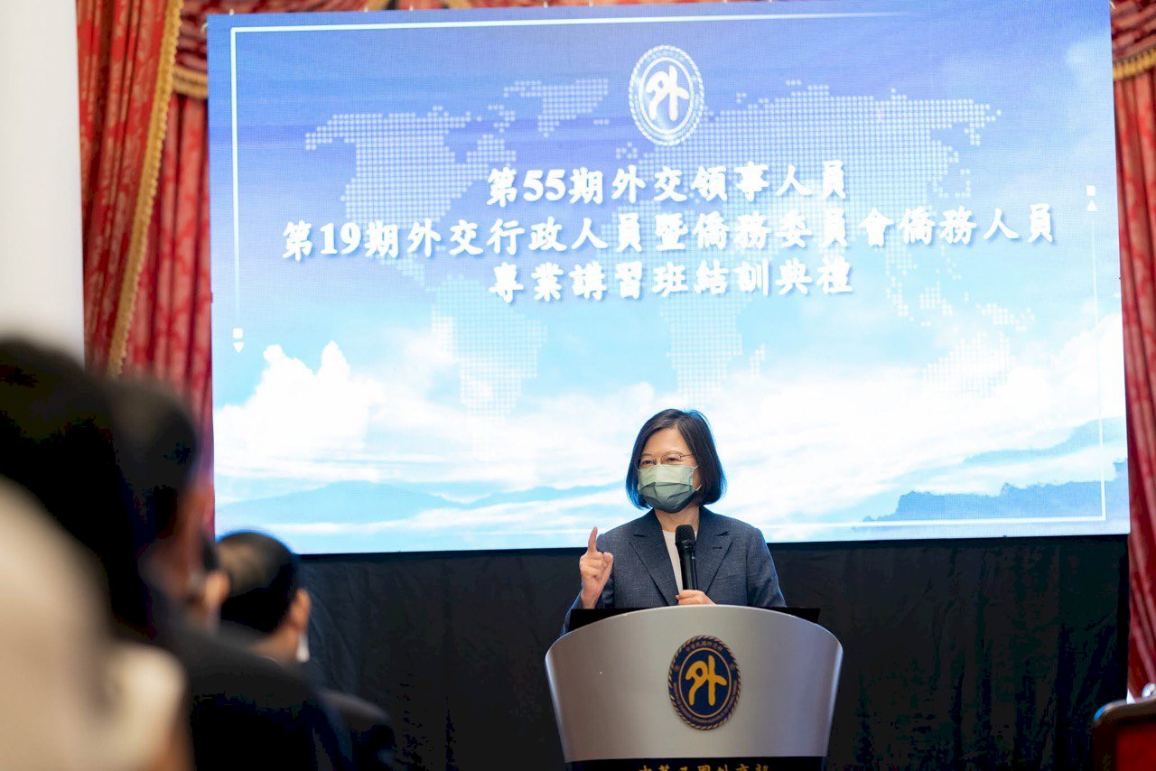 Presiden Tsai Ing-wen: Semangat bagi Para Diplomat Nasional, Anda Tidak Sendirian