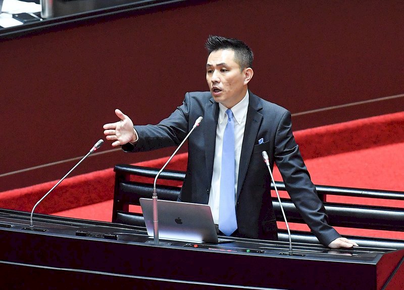 Artikel Anggota Legislator Partai KMT di Surat Kabar Washington Post
