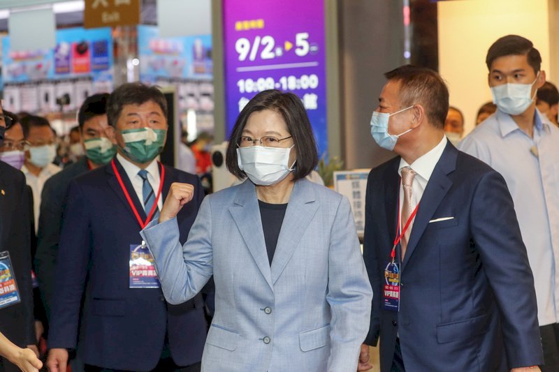 Pemulihan Permintaan Domestik, Presiden Tsai: Membeli Peralatan Hemat Energi, Bergerak Menuju Transisi Nol Emisi Karbon