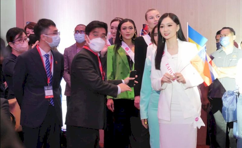 Kontestan Miss Asia Global Taiwan Dilarang Naik ke Panggung Sambil Membawa Bendera