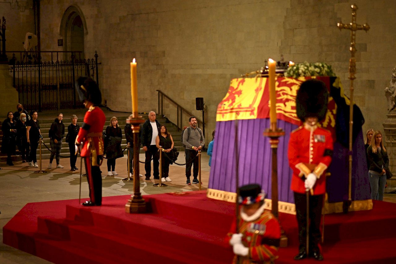 Media BBC: Rombongan Perwakilan Daratan Tiongkok Tidak Diizinkan Melayat Ratu Elizabeth II di Westminster Hall