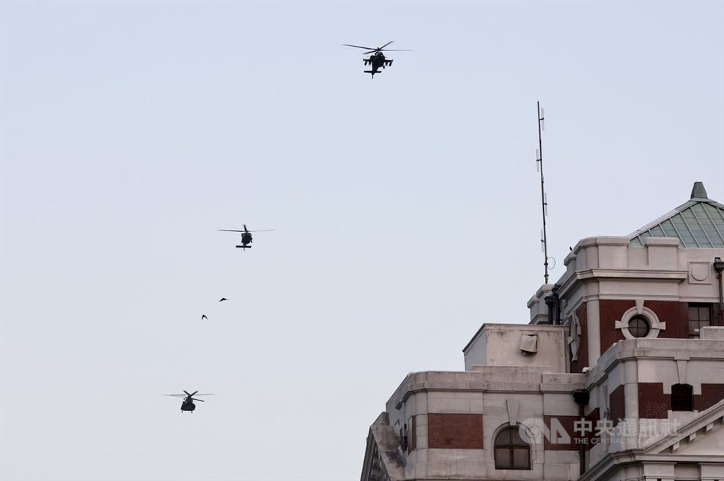 Uji Coba Atraksi Militer Double Ten Day Hadirkan 3 Helikopter