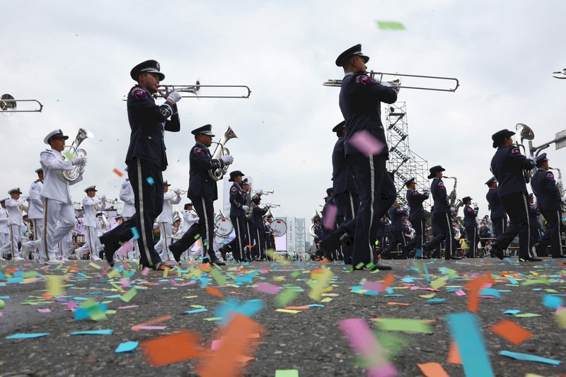 Perayaan Hari Nasional ROC ke 111 Diramaikan dengan Manca Acara dan Pertunjukan
