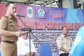Wali Kota Eri Kenalkan Batik Surabaya di 