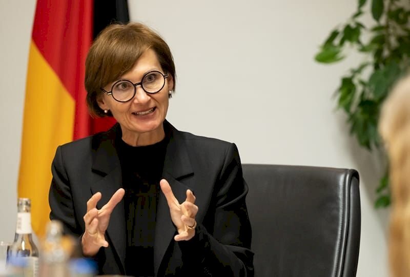 Dialog Sederhana Menteri Jerman dan Pejabat Taiwan, Kerja Sama Teknologi Semikonduktor Peroleh Perhatian