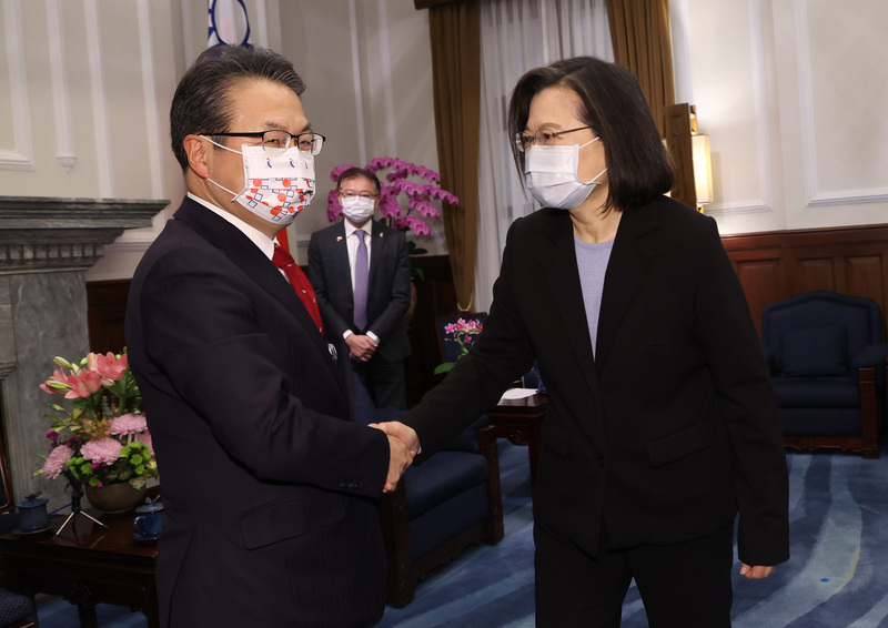 Bertemu dengan Seko Hiroshige, Presiden Tsai: Taiwan Menyesuaikan Struktur Pertahanan Militer Guna Melindungi Perdamaian dan Stabilitas Kawasan