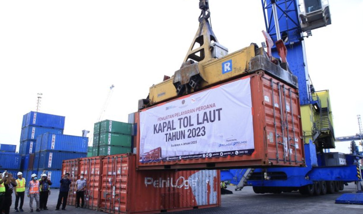 Kemenhub Lepas Pelayaran Perdana Tol Laut 2023 di Surabaya