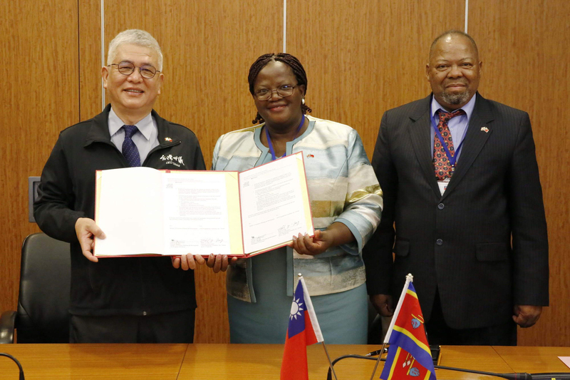Perdana Menteri Eswatini Berkunjung ke Taiwan dan Menandatangani Kontrak dengan CECI