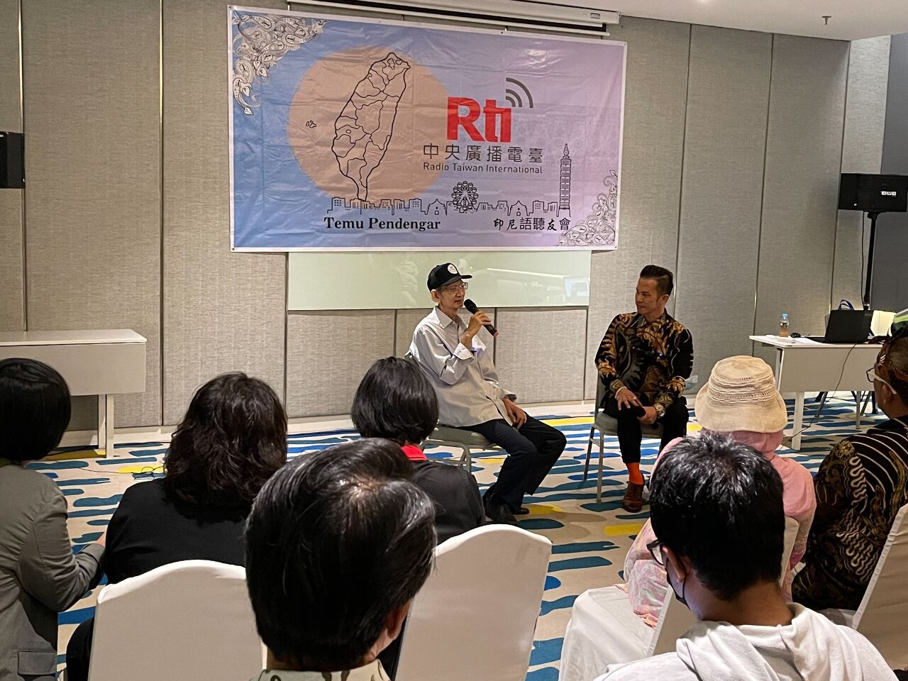 Pendengar Setia Rti Selama 60 Tahun : Berharap Rti Sambung Silaturahmi PMI dan Tanah Air