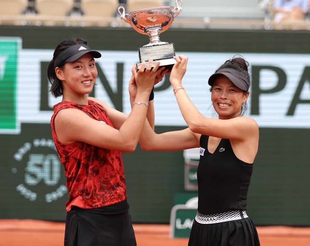 Petenis Taiwan Hsieh Su-wei dan Pasangannya dari Tiongkok Wang Xinyu Menangkan Ganda Putri French Open 2023