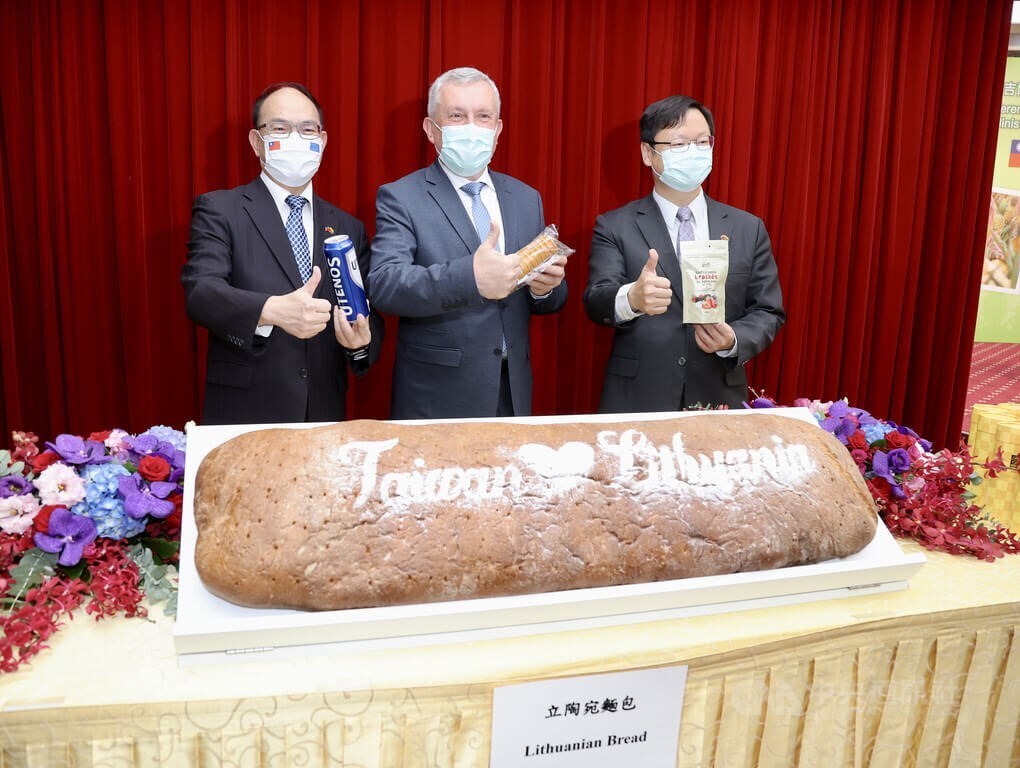 Wamenlu Taiwan Gelar Jamuan Makan Malam untuk Wamentan Lituania, Senang Melihat Lebih Banyak Produk Lituania Datang ke Taiwan