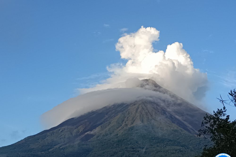 Pos PGA: Jarak Luncur Guguran Lava Karangetang 1.500 Meter