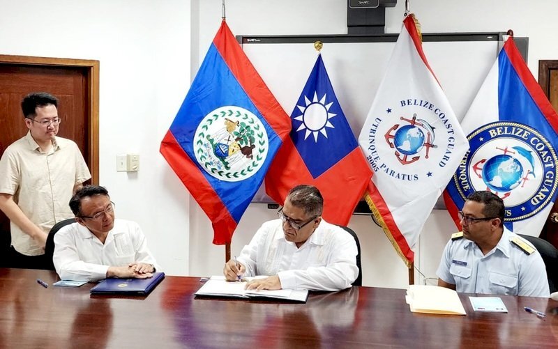 Menteri Pertahanan Belize Mengadakan Kunjungan di Taiwan