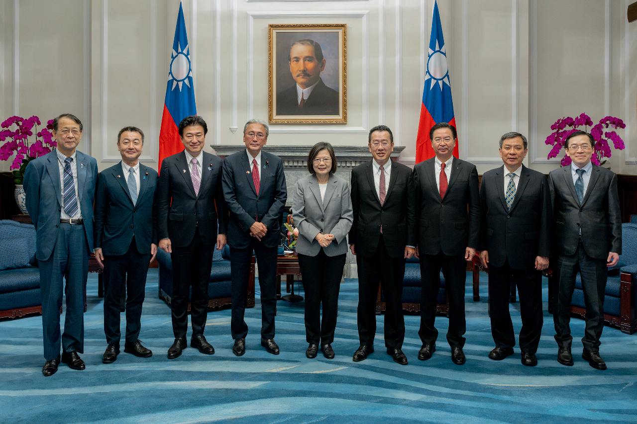 Presiden Tsai Bertemu Ketua Dewan Konsultatif Jepang - ROC , Mengenang Mendiang Shinzo Abe