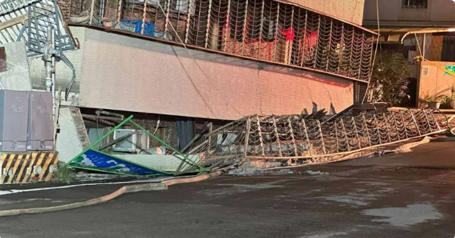 Bangunan Berlantai 5 di Dazhi, Taipei, Amblas Menjadi 4 Lantai