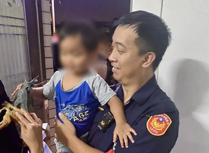 Polisi Tamsui Ringkus 3 PMI Ilegal dan 2  Balita di Kos-kosan