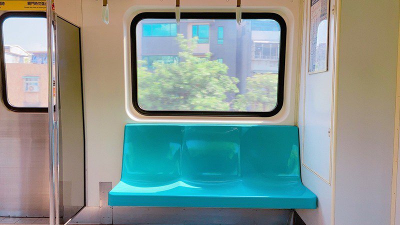 Pria Meminta-minta Uang di Dalam MRT yang Tengah Berjalan, Polisi MRT: Bisa Dikenakan Pasal Berlapis
