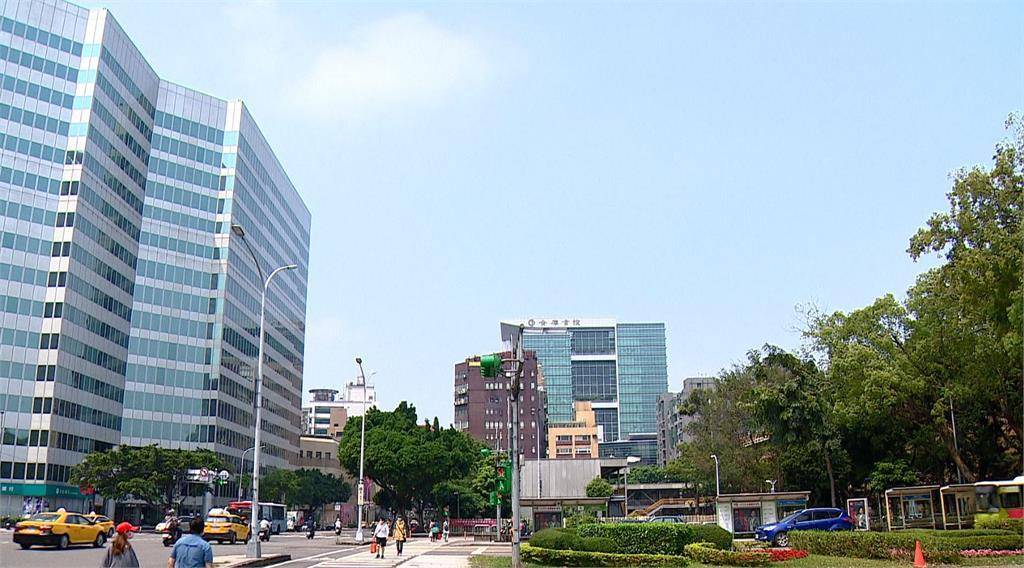 Suhu Udara Terik Berkisar 36C akan Menyelimuti Sebagian Wilayah Taiwan Pada Senin Hari Ini.