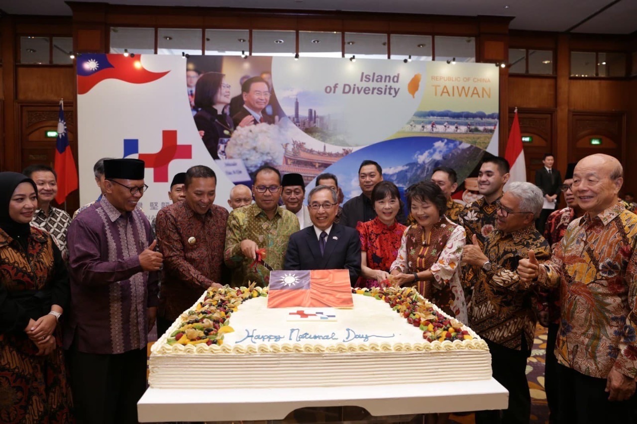 (Double Ten) Resepsi HUT ROC di Surabaya, Dihadiri 400 Orang dari Berbagai Kalangan