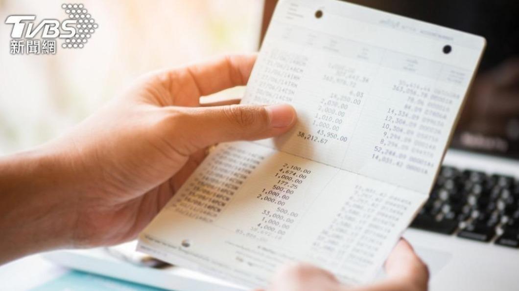 Suami Rajin Menyerahkan Gajinya ke Mertua, Setelah Dicek Ternyata Hanya Tersisa NT$ 1.000