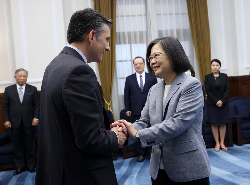 Presiden Tsai: Keyakinan “Perdamaian Bergantung Kekuatan” Ronald Reagen Memengaruhi Taiwan