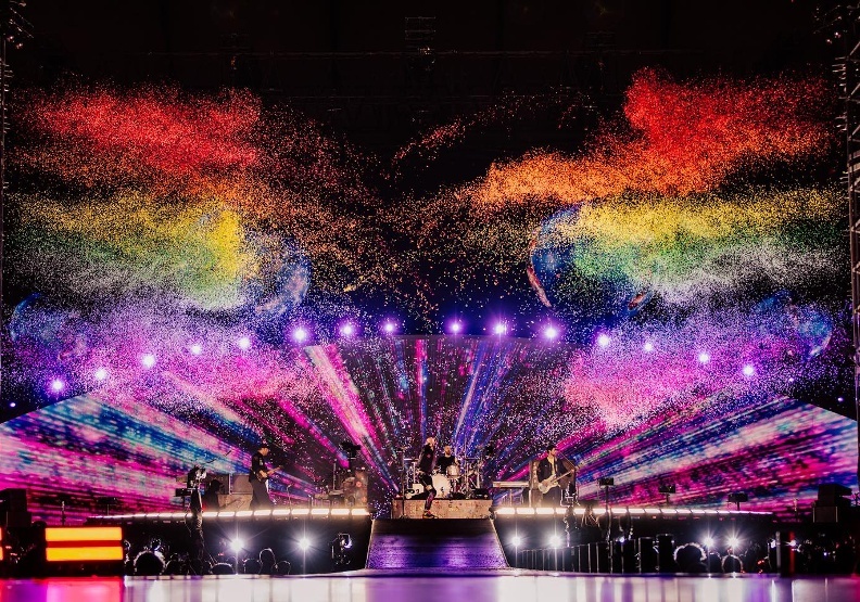Konser Coldplay di Kaohsiung, Jumlah Warga yang Memadati Sekitar dan Lokasi Venue Mencapai 80.000 Orang, Melampaui Blackpink