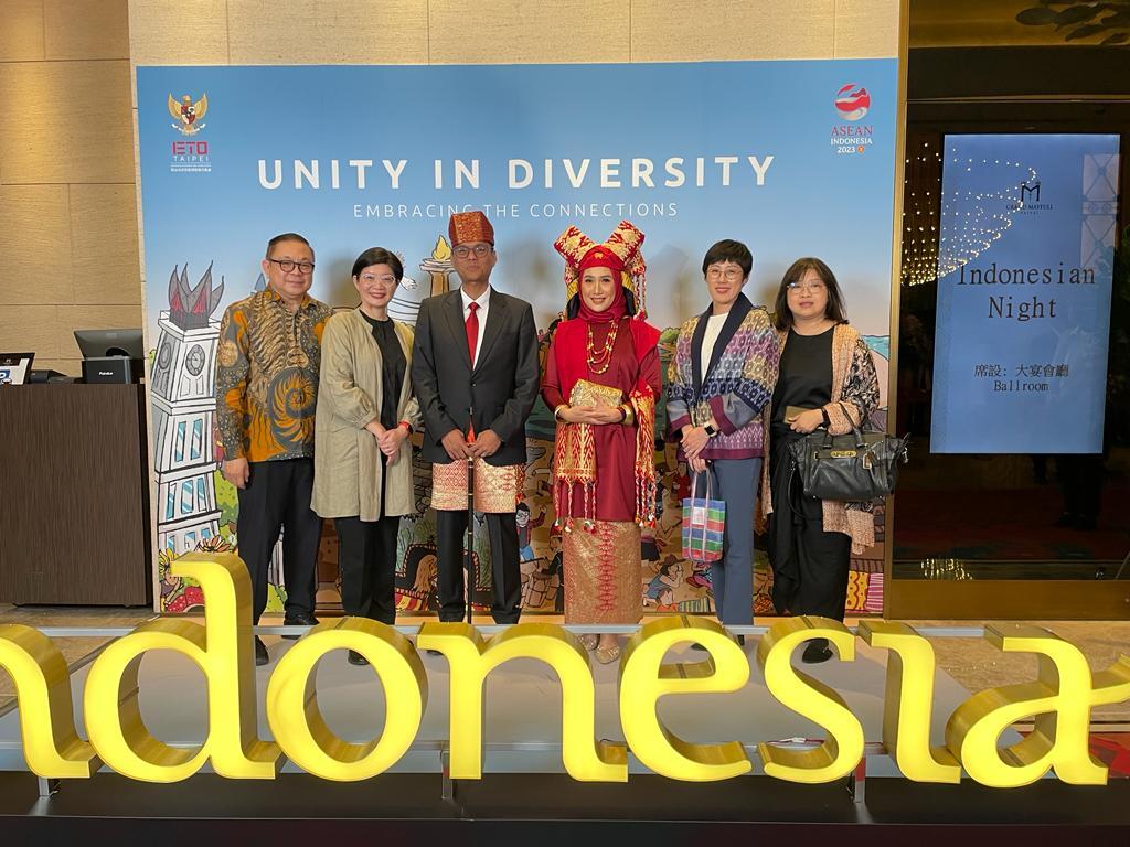Hadiri “Malam Indonesia”, Wamenlu Dorong Penandatanganan Perjanjian Jaminan Investasi Taiwan-Indonesia