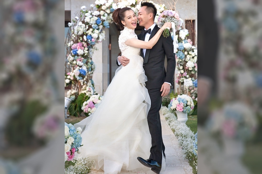 Artis Cantik Ternama Taiwan,Vivian Hsu, Mengkonfirmasi Berita Perceraiannya
