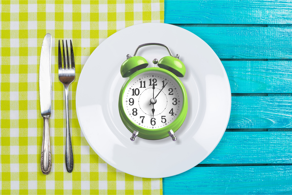 Hati-hati! Jangan Makan Malam Terlampau Larut! Bisa Terkena Risiko Stroke Hingga 28%