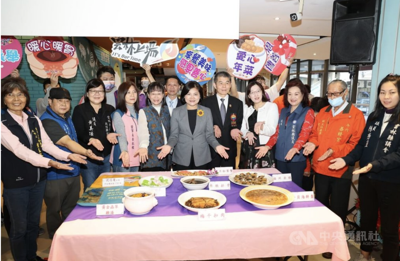 Peduli Sesama, Pemkab Yunlin Bagi Menu Hidangan Tahun Baru, Chiayi Perbaiki Rumah Lansia